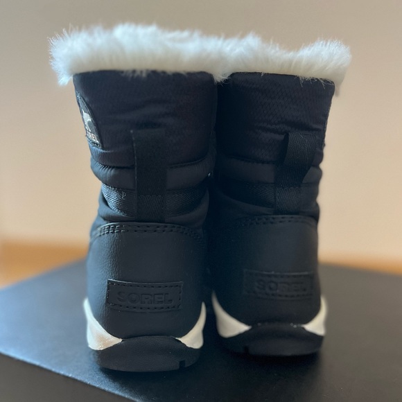 Sorel Youth Whitney Short Lace Boots Size 6 - Picture 9 of 12